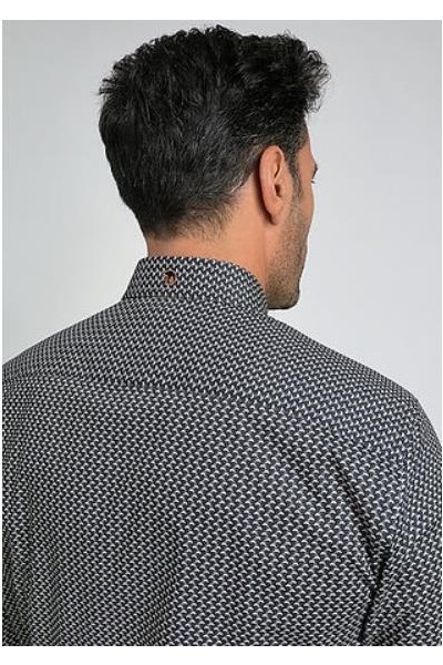 Camisa entallada NEGRO