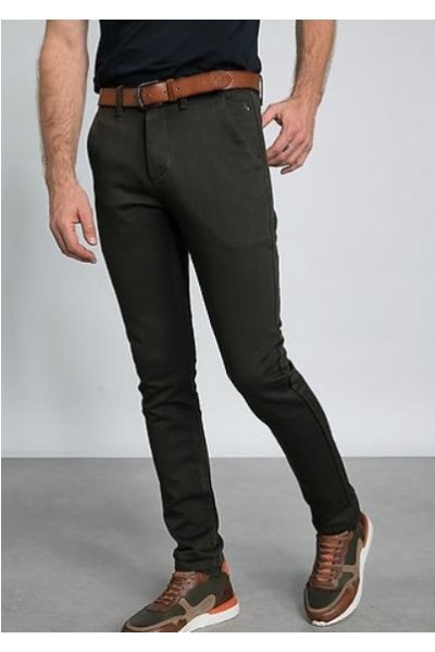 Pantaón slim fit KAKI