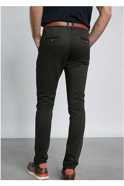 Pantaón slim fit KAKI
