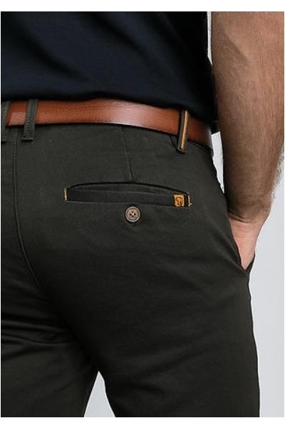 Pantaón slim fit KAKI