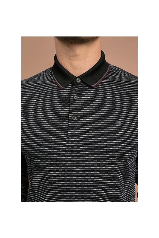 POLO RAYAS DESIGUALES NEGRO